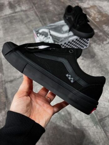 Old skool All Black Pro