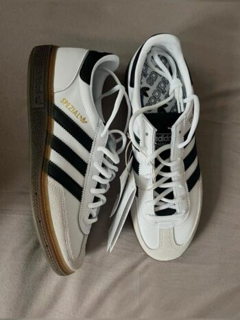 Adidas especial