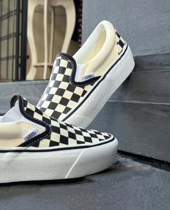 Authentic plataforma ajedrez